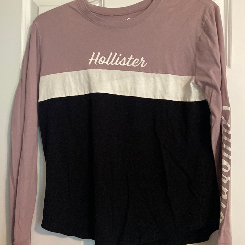Hollister Long Sleeve T-Shirt